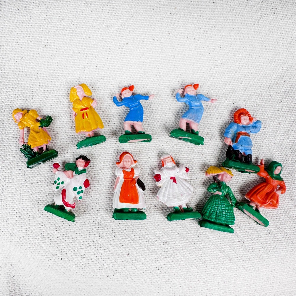 Vintage 1950s Tastee-Freez Personality Dolls Plastic Figures National Costumes
